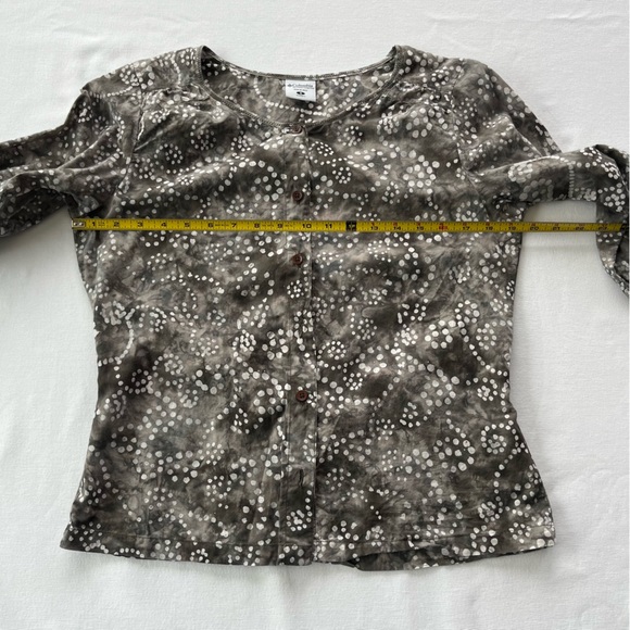 Columbia Patterned Button-down Shirt - Small - Picture 12 of 16
